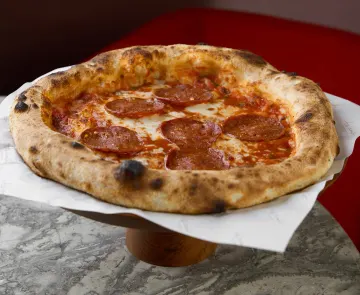 What is Pizza &amp; Pizza in Canggu