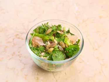 Pomelo, campuran sayuran hijau, biji-bijian